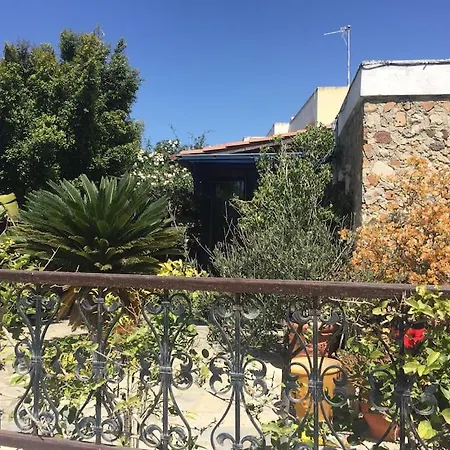 Kos With Patio And Garden Nyaraló *