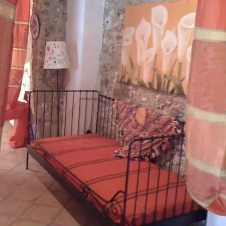 Kos With Patio And Garden