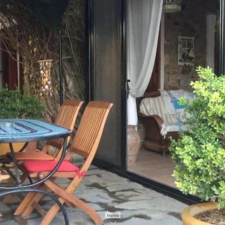 Kos With Patio And Garden
